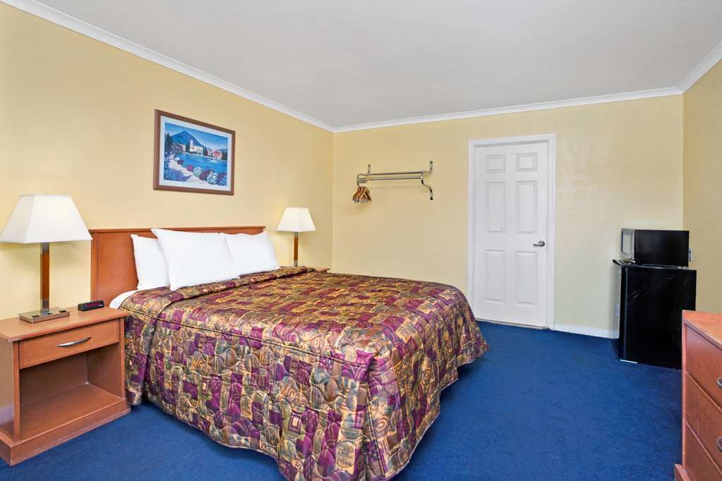 Knights Inn Santa Cruz Rum bild